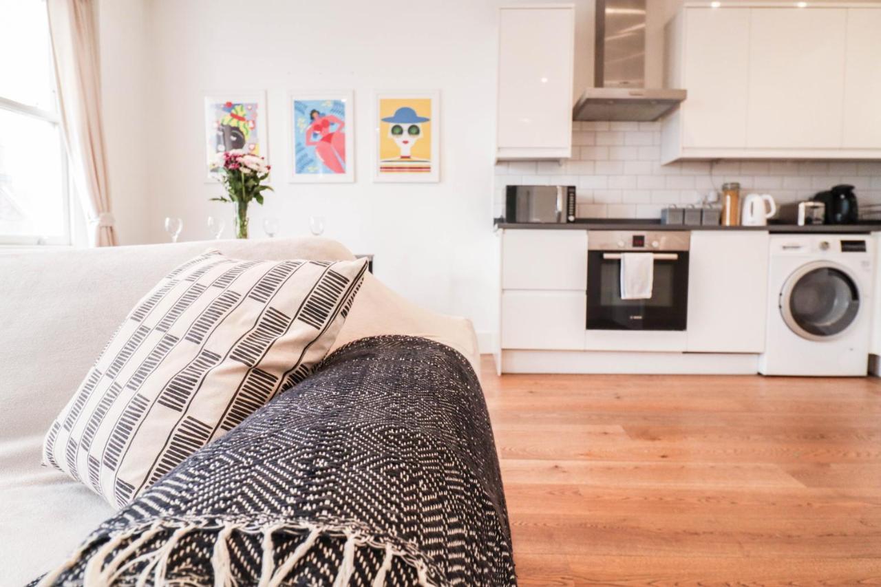 Modern & Spacious 1 Bedroom Clapham Junction Flat London Exterior photo